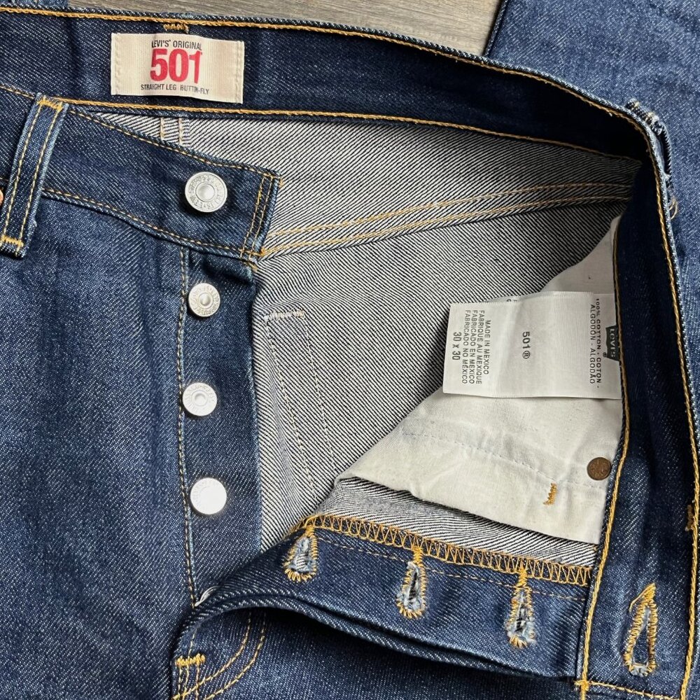 LEVI'S 501 Blue Jeans Pants Denim ((size W30 x L30)) - Picture 6 of 9